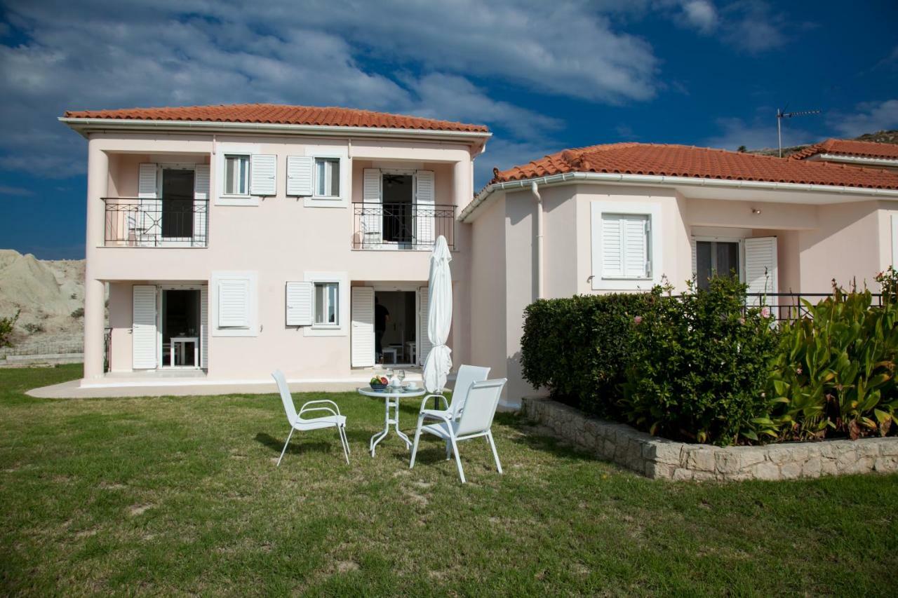 Cavaliere Houses Lixouri Exterior photo